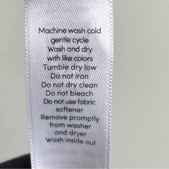 Women’s ATHLETA Black Gleam Faux Leather Front Leggings Size Medium - Picture 12 of 13